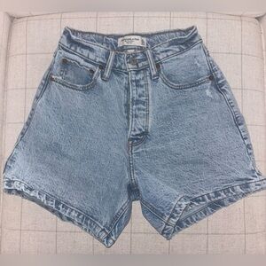 Abercrombie & Fitch High Rise Curve Love Dad Short
